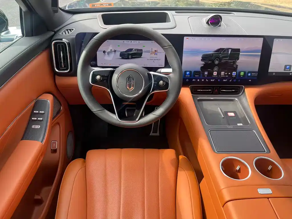 AITO ASK THE WORLD M8