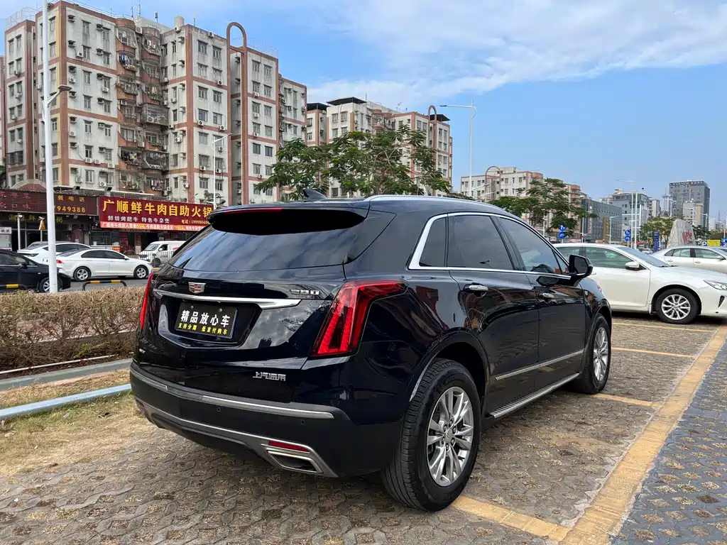 CADILLAC XT5
