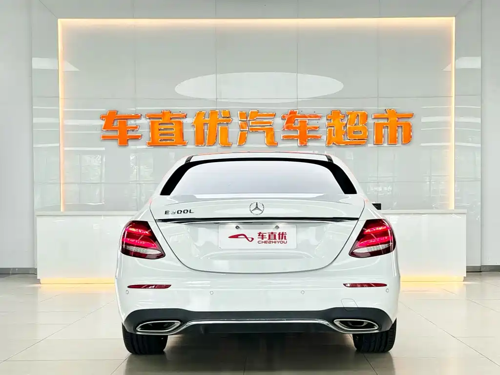 Mercedes-Benz E-Class — миниатюра 6