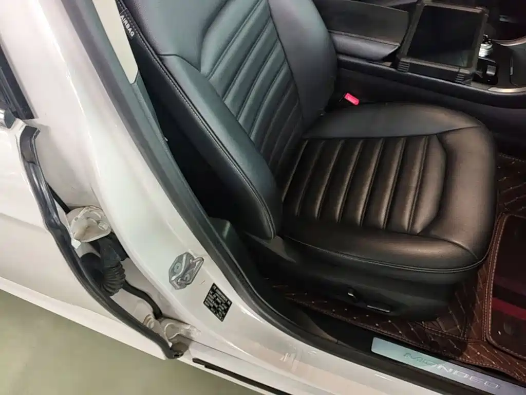 Ford Mondeo — миниатюра 25