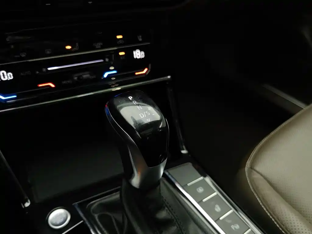 Volkswagen Passat — миниатюра 13