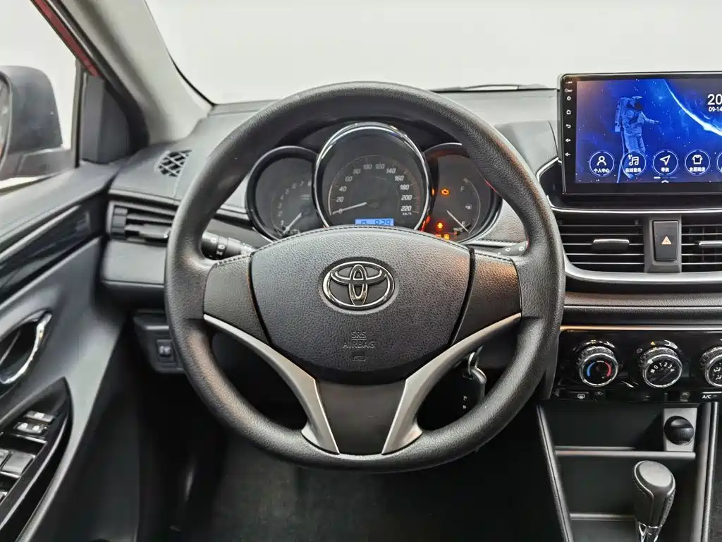Toyota Yaris L — миниатюра 11