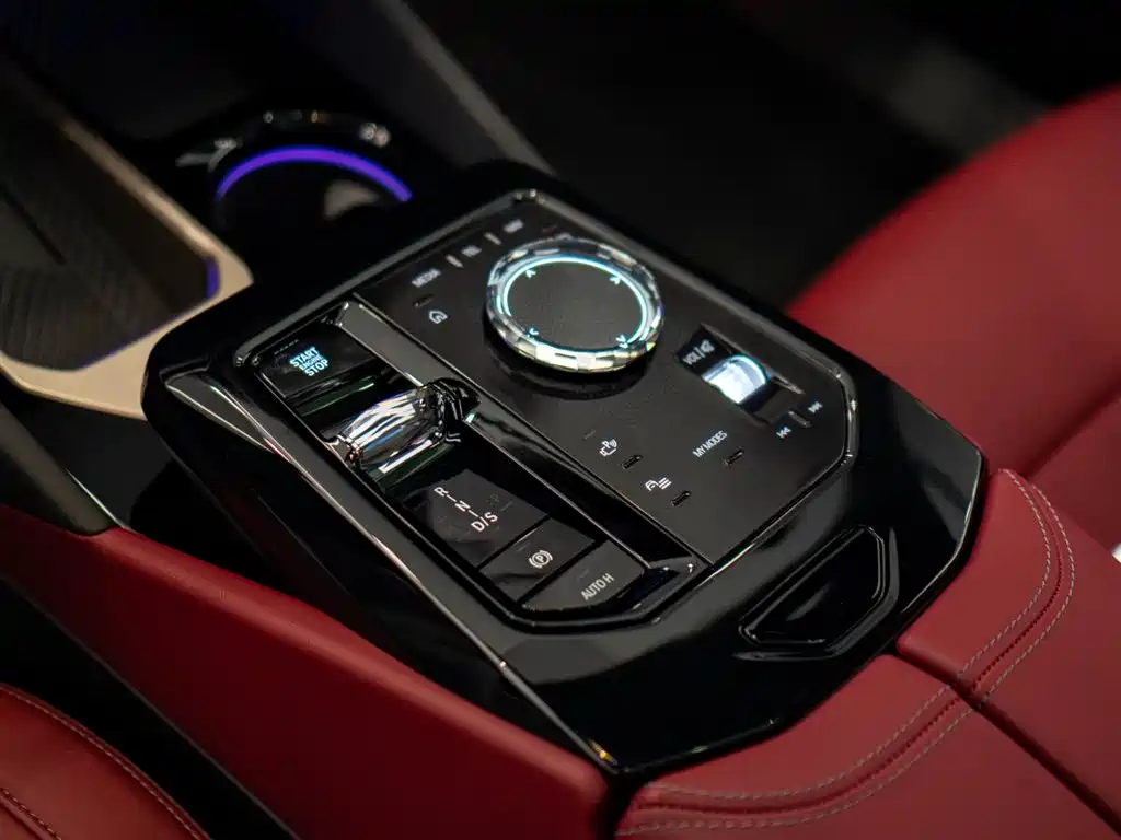 BMW 5 Series — миниатюра 14