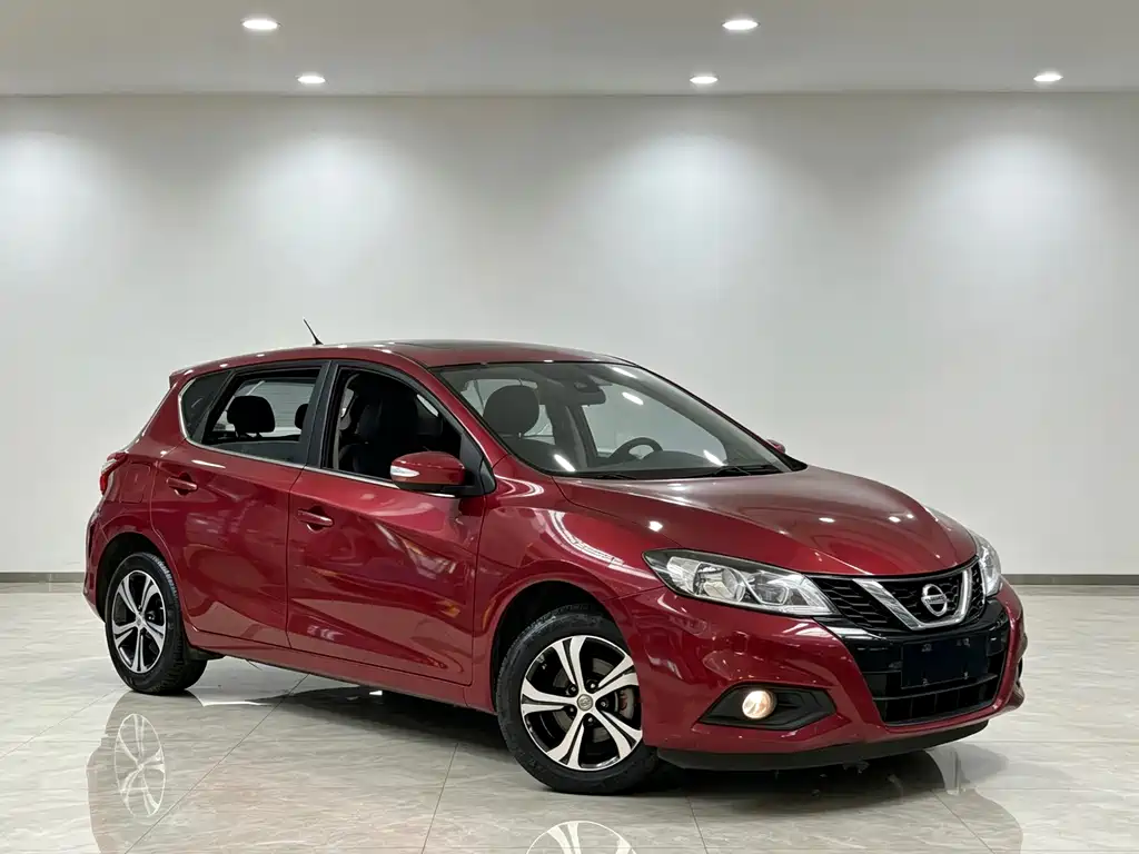 Nissan Tiida — миниатюра 3