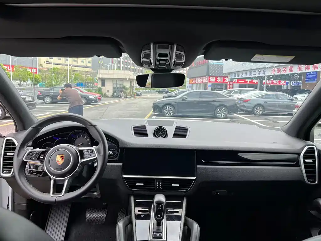 Porsche Cayenne — миниатюра 5