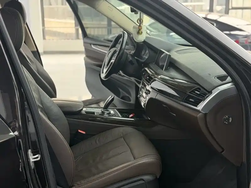 BMW X5 (Import) — миниатюра 9