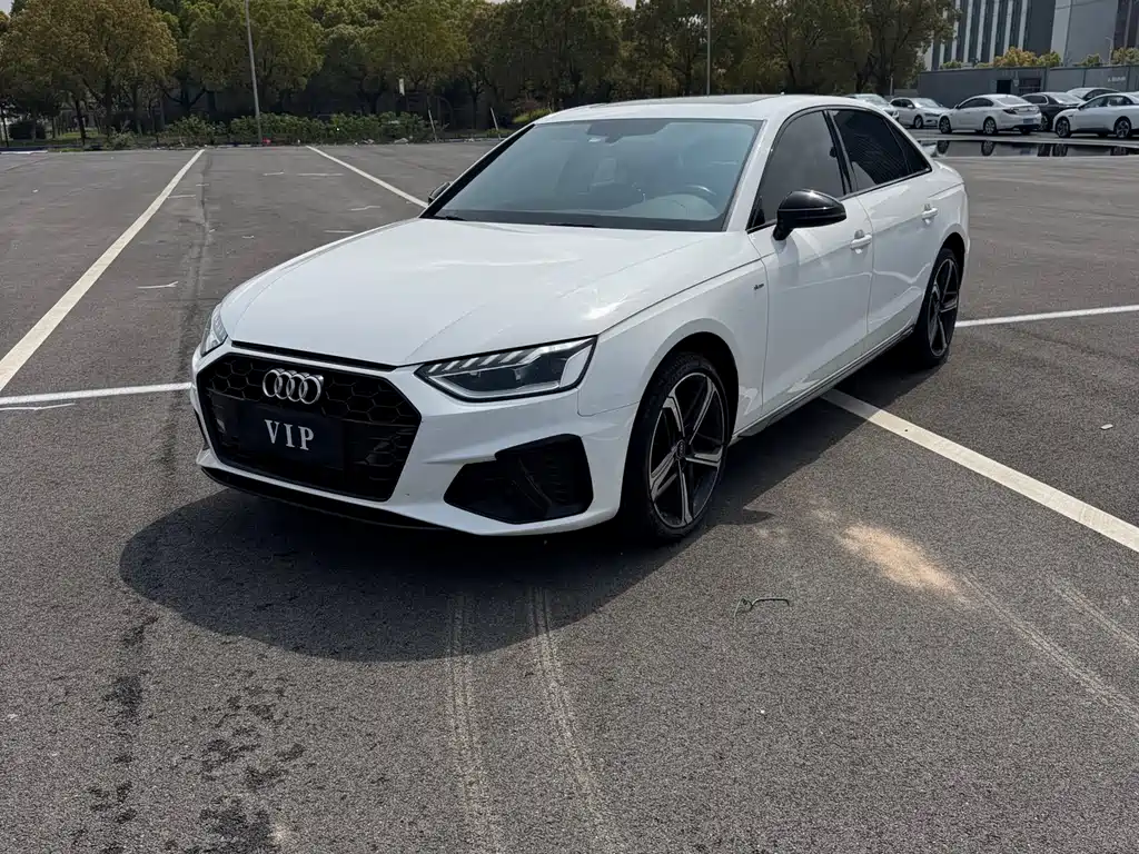 Audi A4L 2024 40 TFSI Luxury