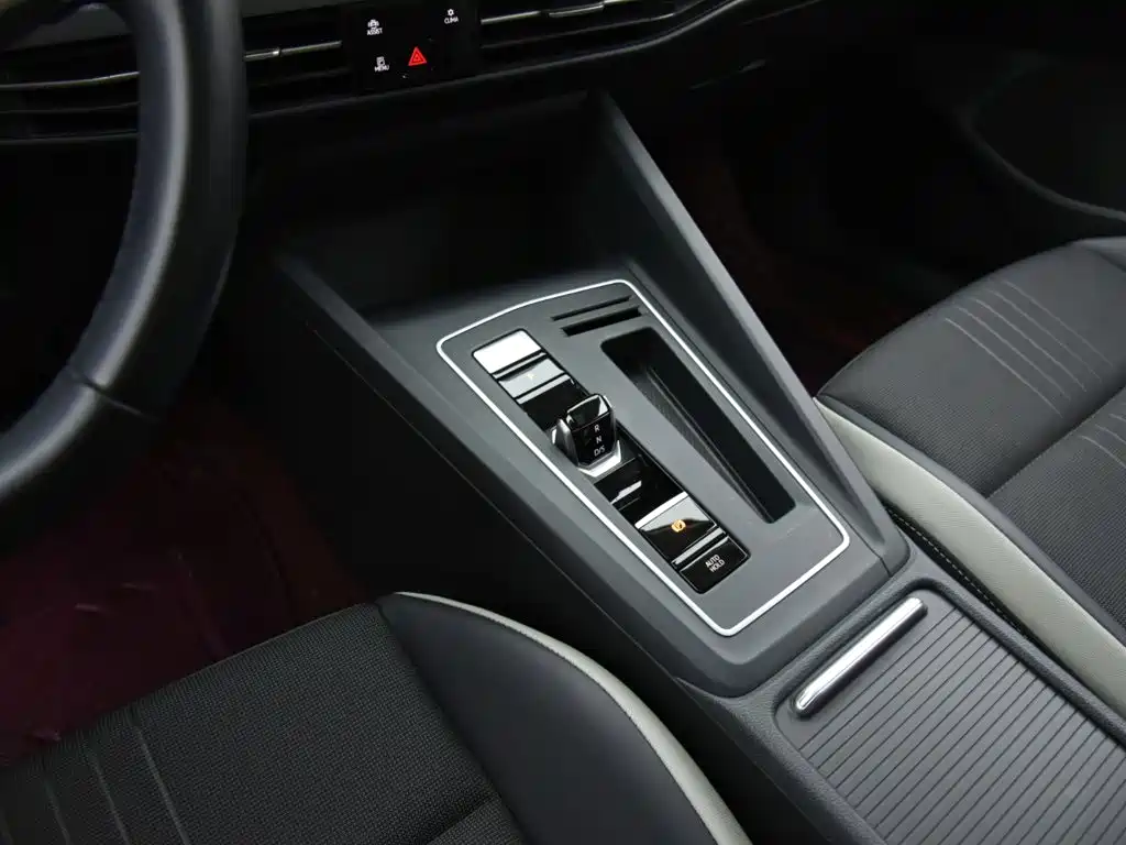 Volkswagen Golf — миниатюра 11
