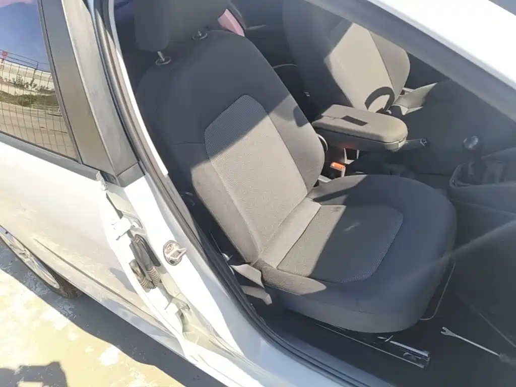 Volkswagen Jetta — миниатюра 25