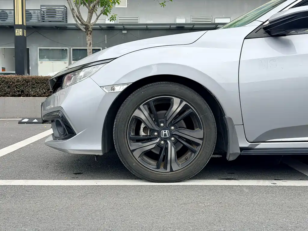 Honda Civic 2019 220TURBO CVT V