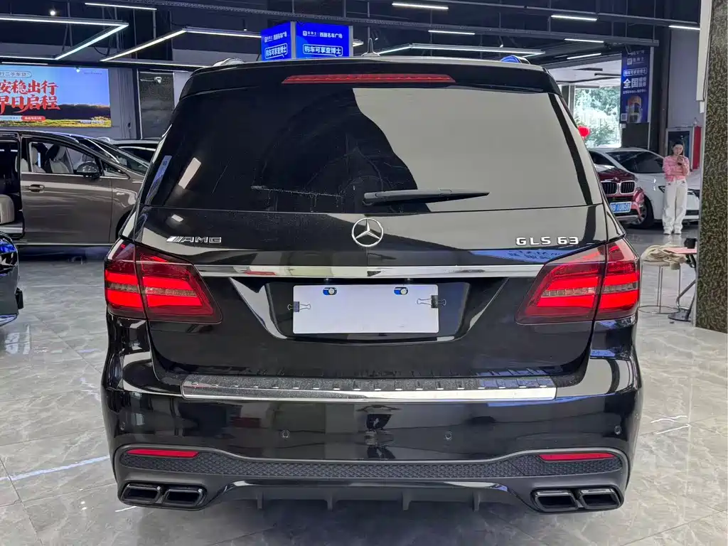 MERCEDES-BENZ GLS AMG