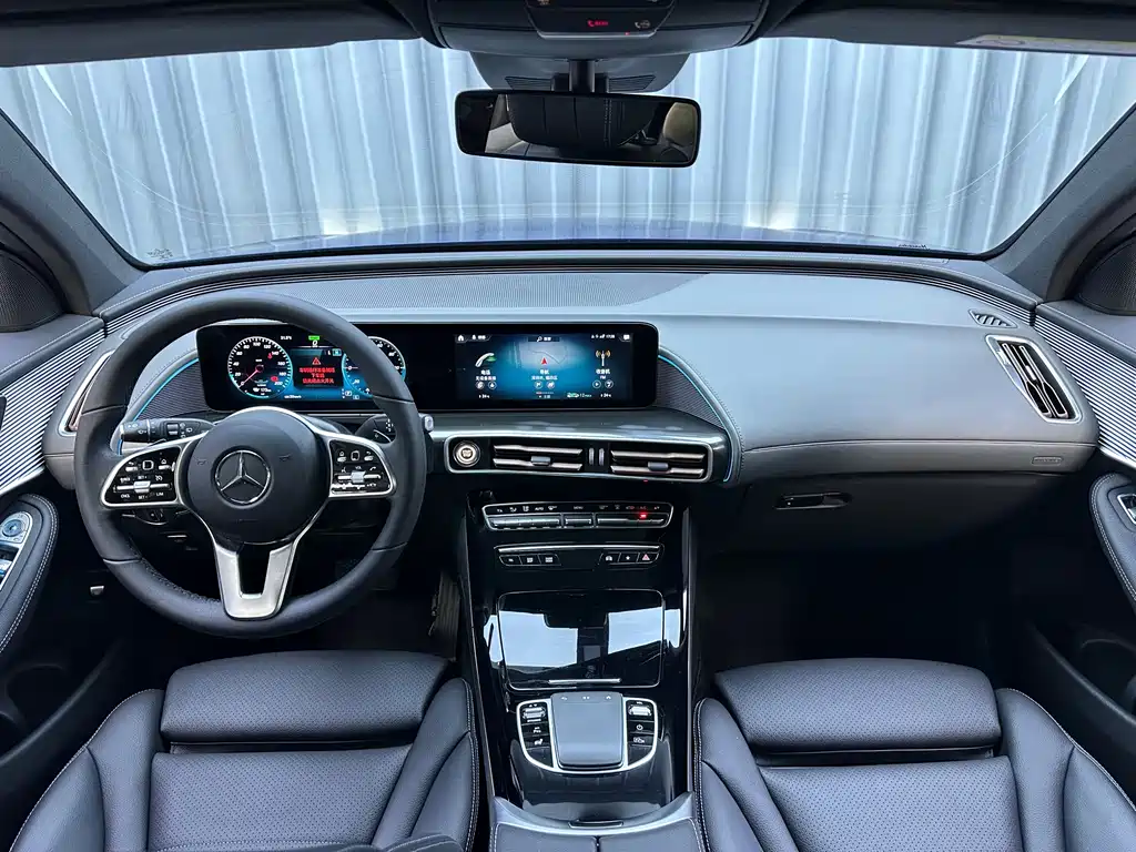 Mercedes-Benz EQC — миниатюра 10