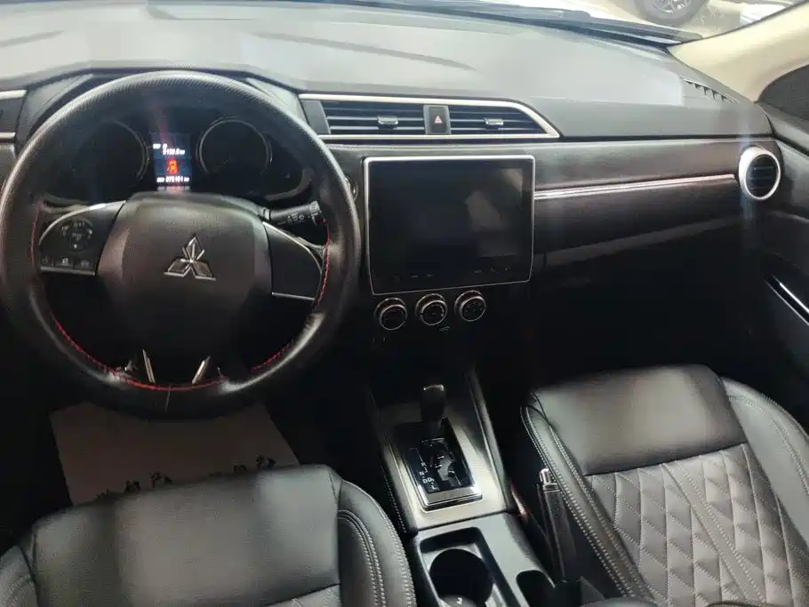 Mitsubishi ASX — миниатюра 12