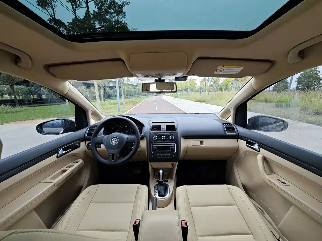 Volkswagen Touran — миниатюра 10