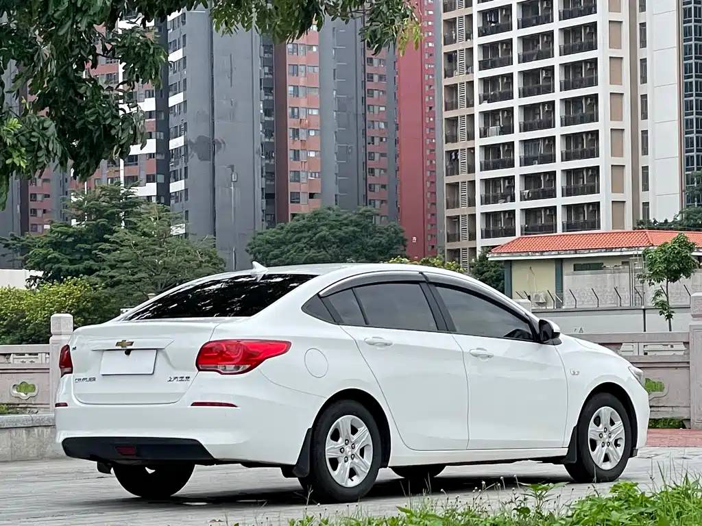 Chevrolet Cavalier 320 Auto Joy Enjoy Sunroof Edition, фото 6
