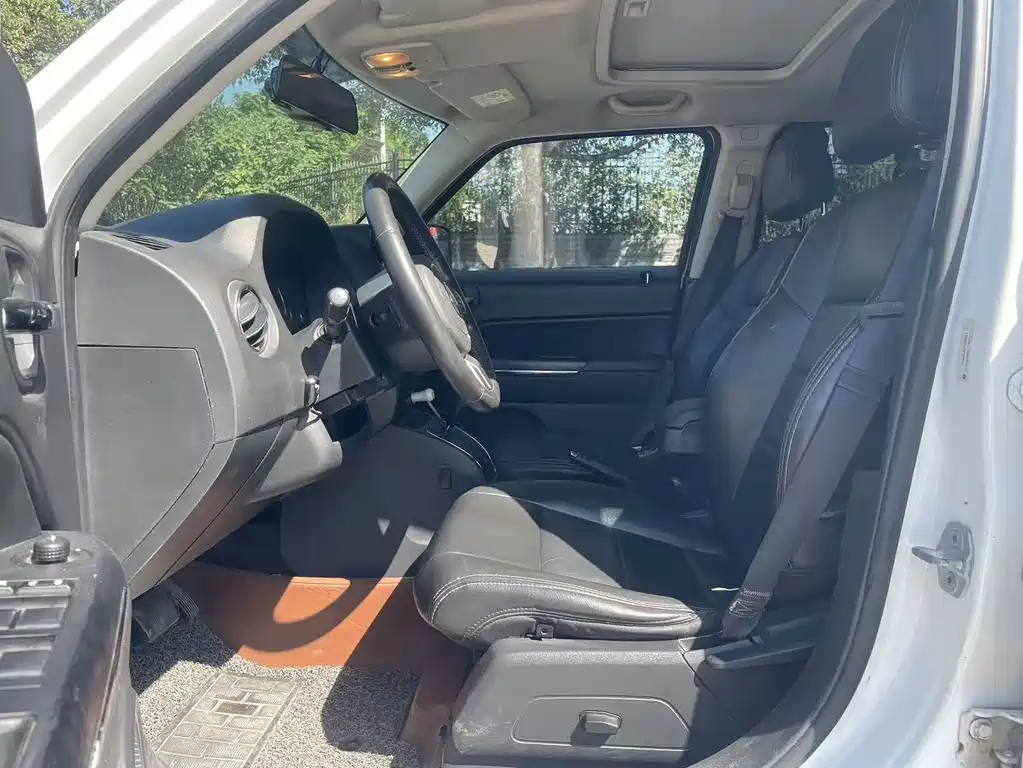 Jeep Patriot — миниатюра 4