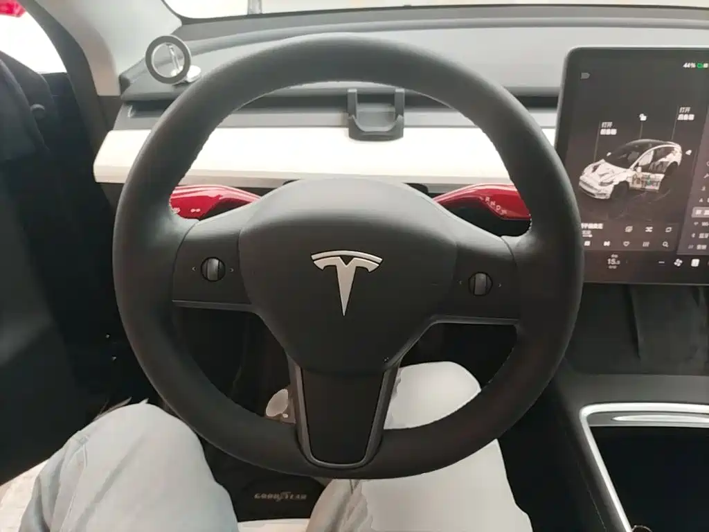 Tesla Model Y — фотографии объявления, Фото 11