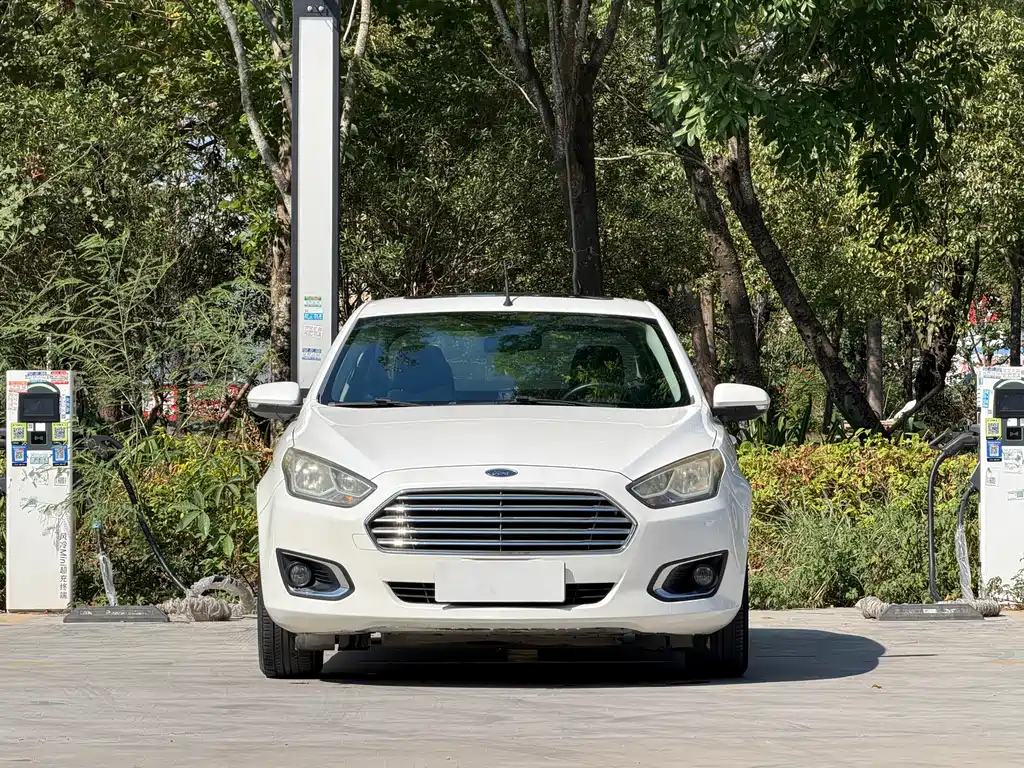 Ford Escort — миниатюра 3