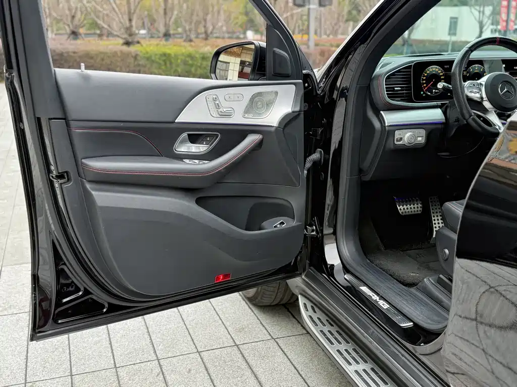 MERCEDES-BENZ GLE AMG