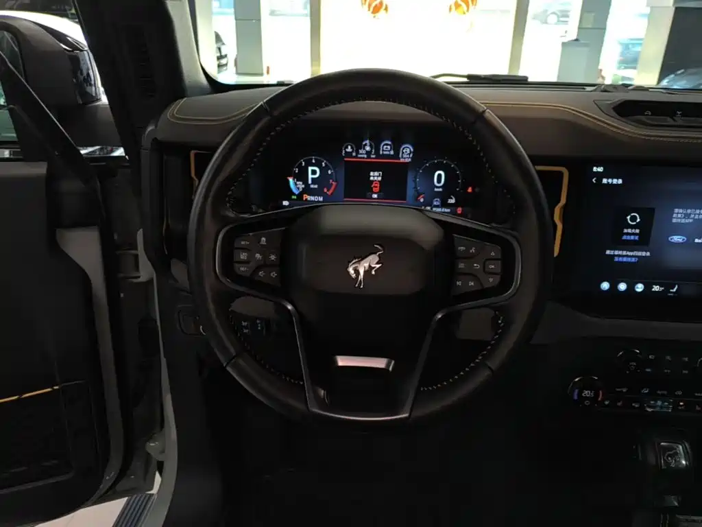 Ford Bronco — миниатюра 11