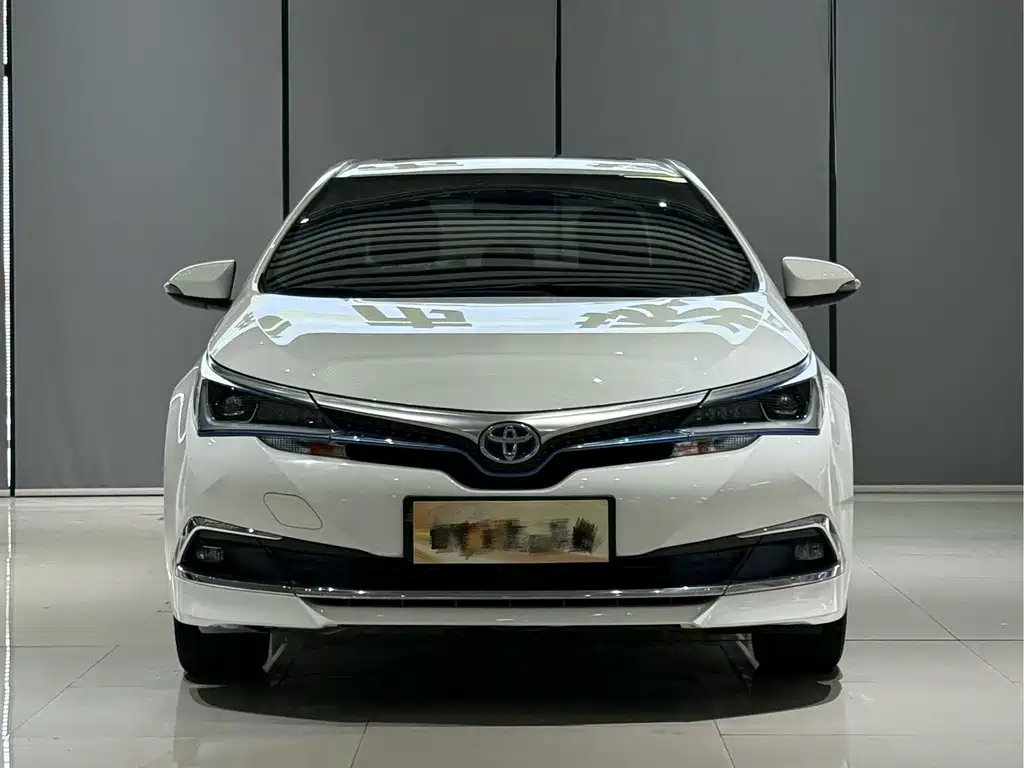 Toyota Corolla Hybrid — миниатюра 2