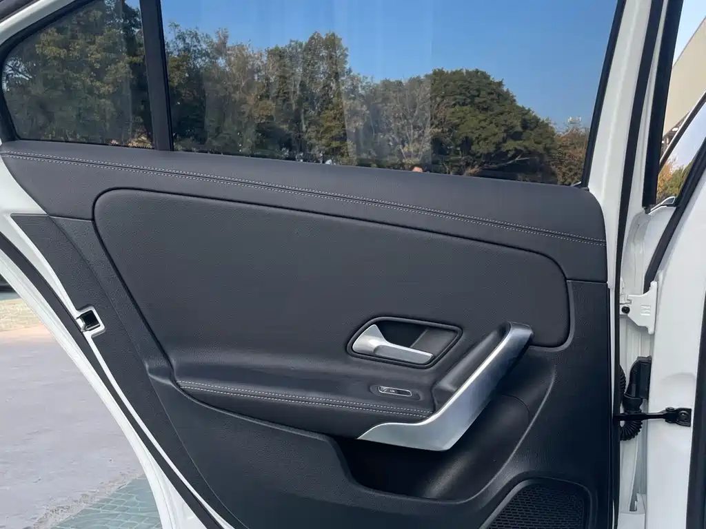 MERCEDES-BENZ A CLASS