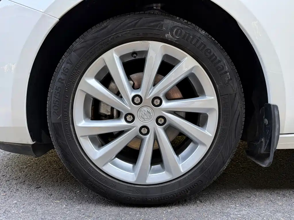 Buick Verano — миниатюра 20