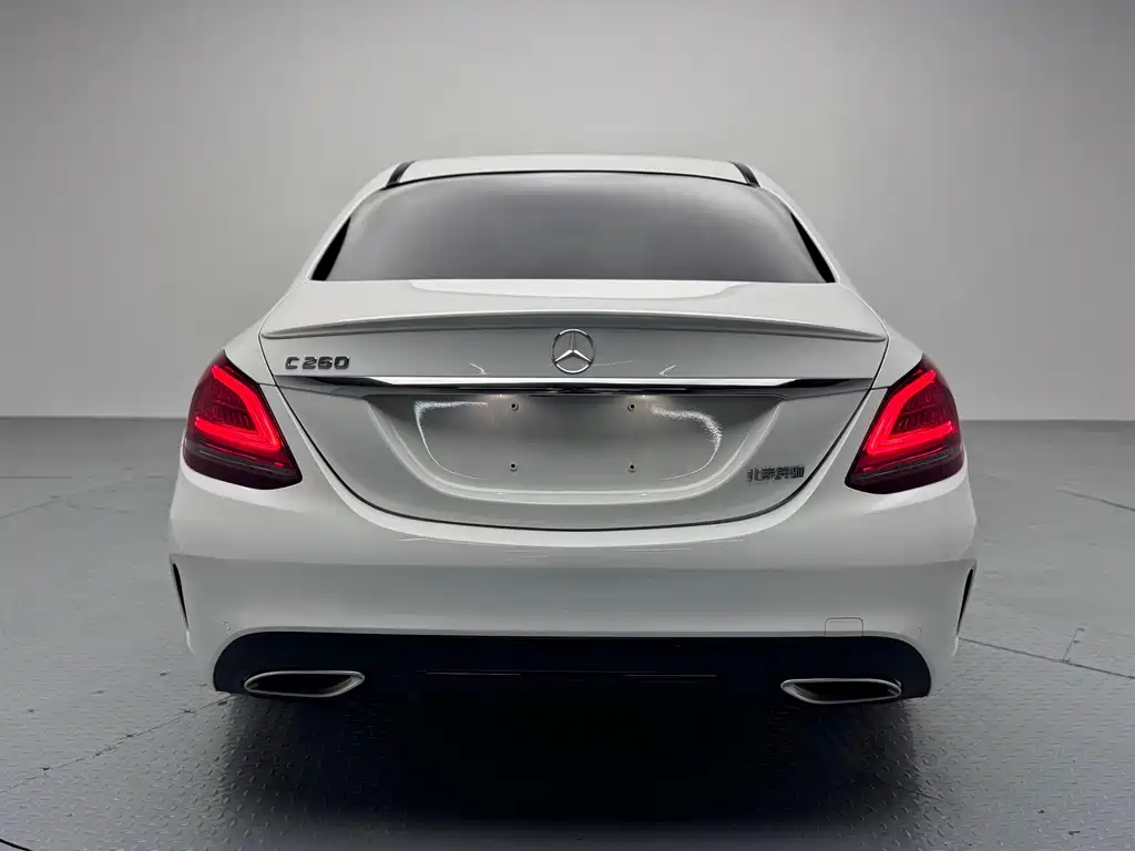 Mercedes-Benz C-Class — миниатюра 12