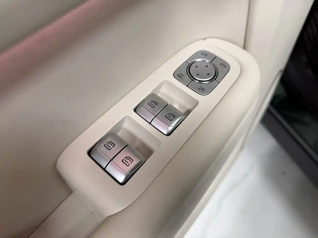 Li Auto Li L9 — миниатюра 9
