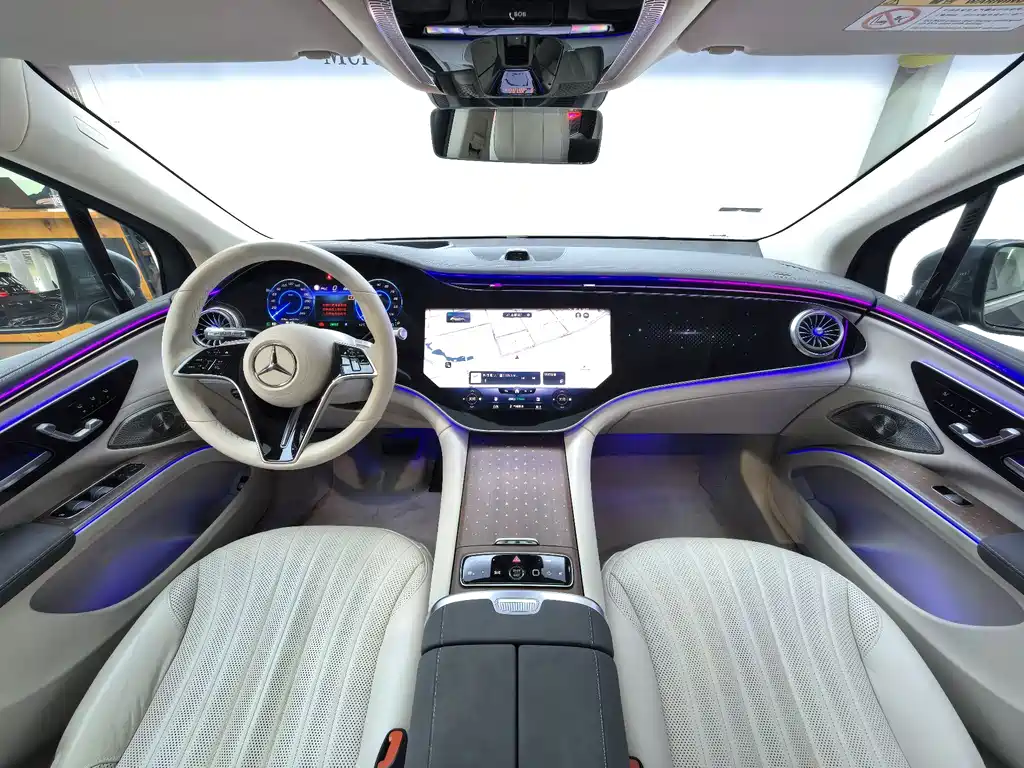 MERCEDES-BENZ EQS SUV