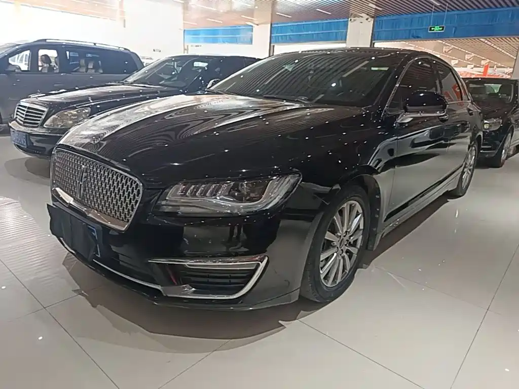 Lincoln MKZ — миниатюра 2