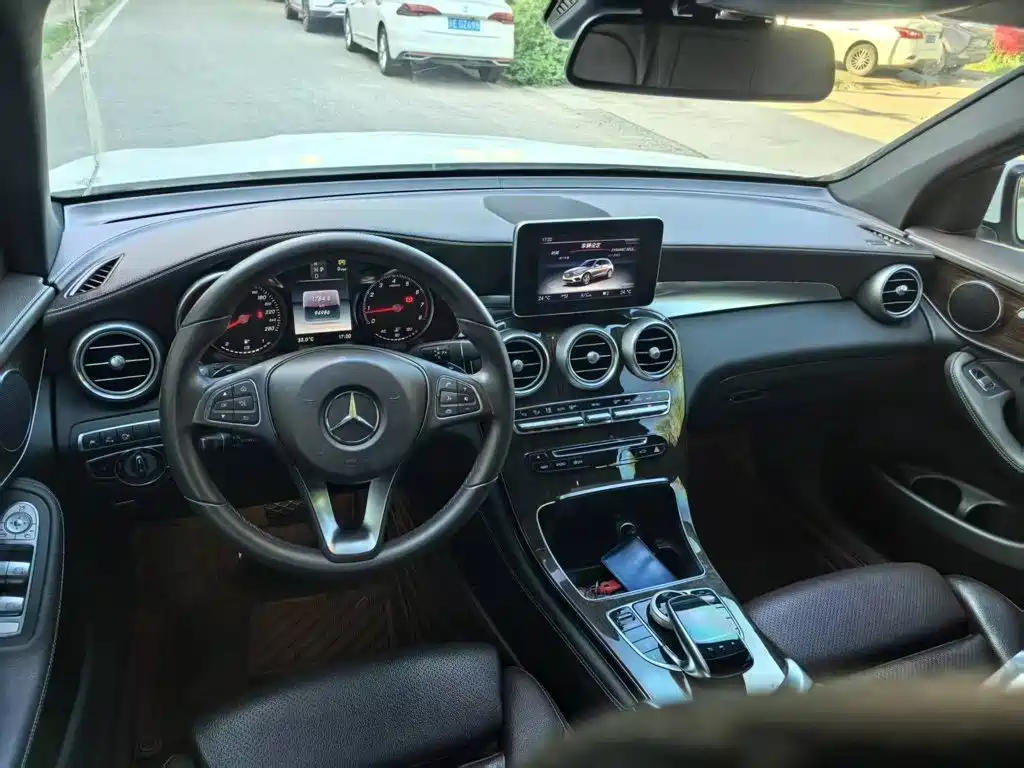Mercedes-Benz GLC 2017 GLC 260 4MATIC Luxury