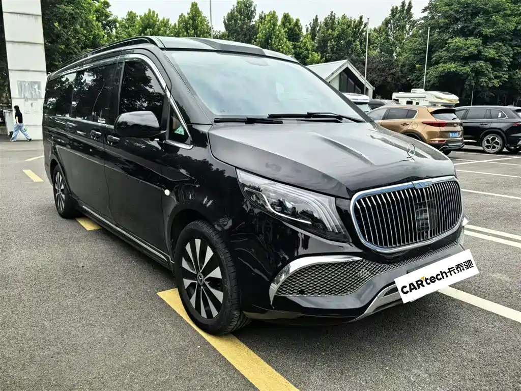Mercedes-Benz Vito 2021 2.0T Elite 7 мест
