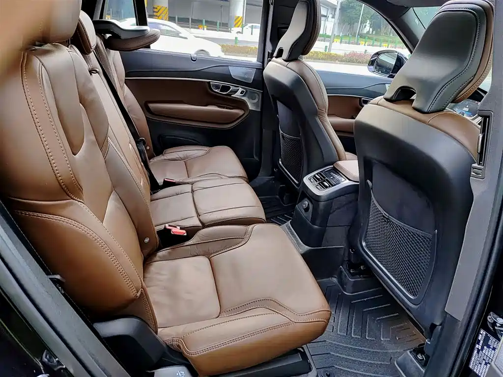 VOLVO XC90 PLUG IN HYBRID