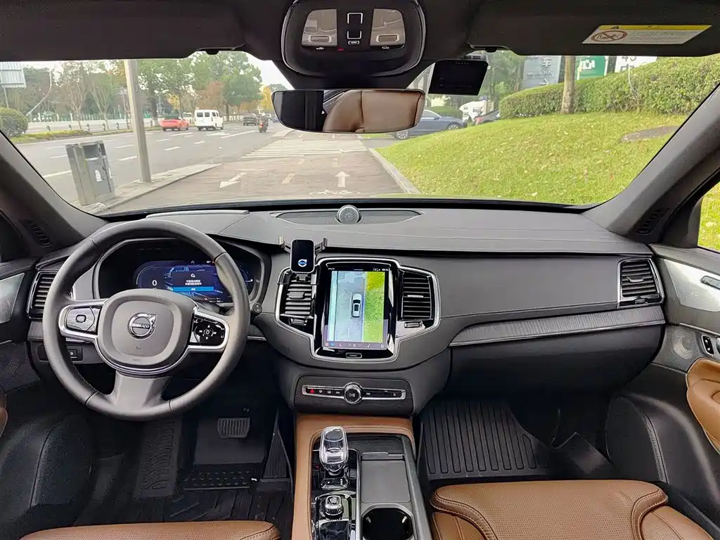 VOLVO XC90 PLUG IN HYBRID