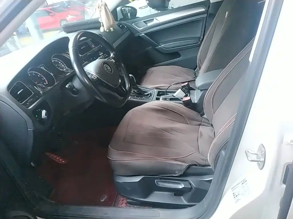 Volkswagen Golf — миниатюра 15
