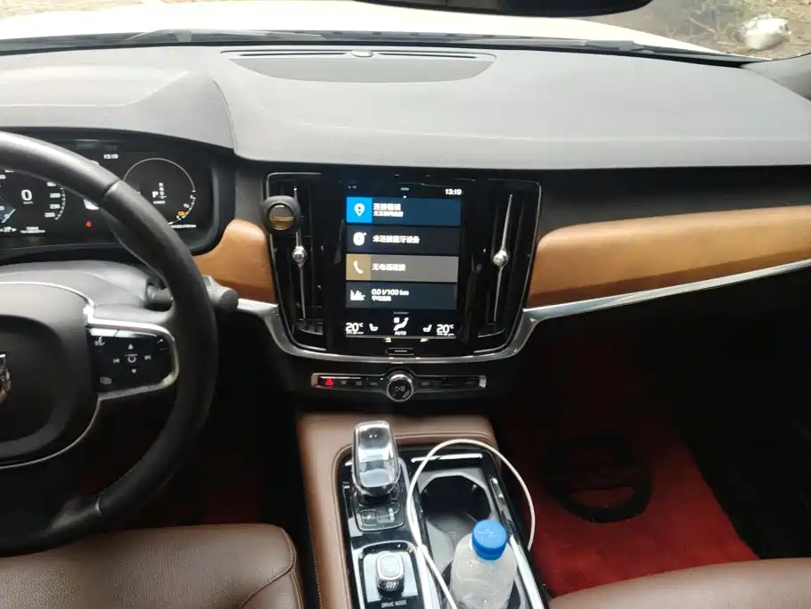 Volvo S90 PHEV — миниатюра 13