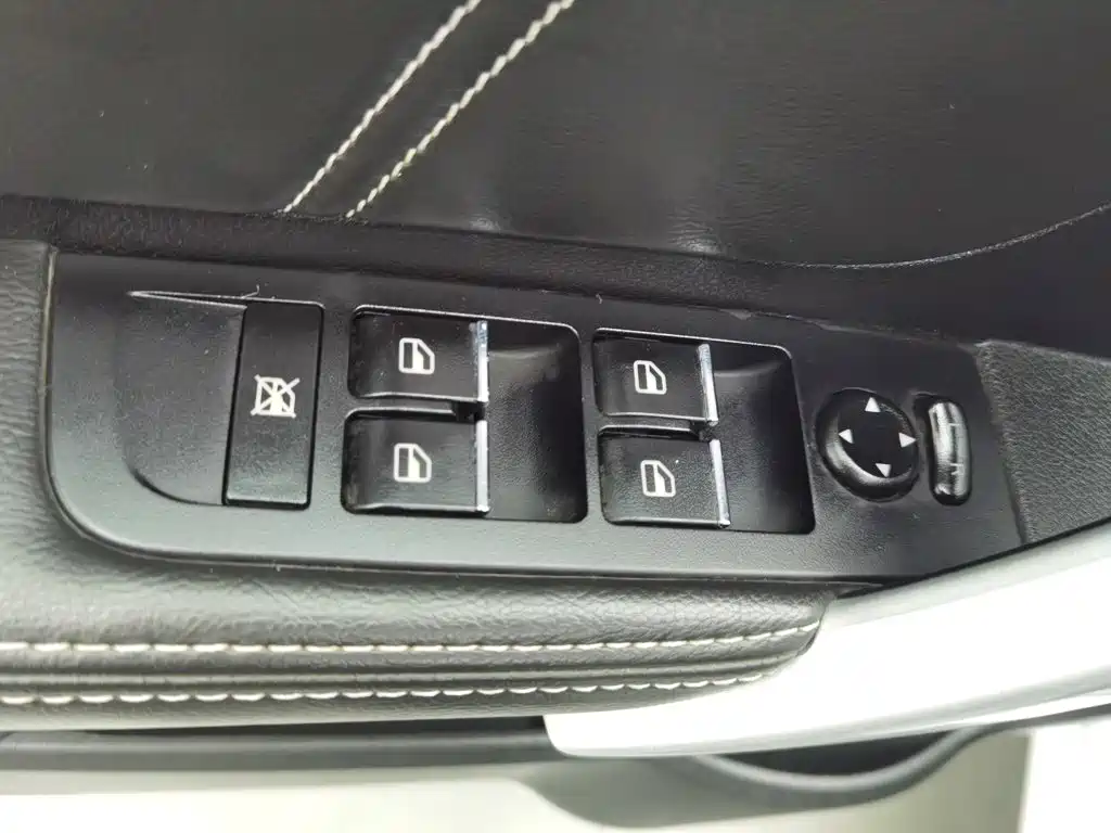 Geely Emgrand — миниатюра 9