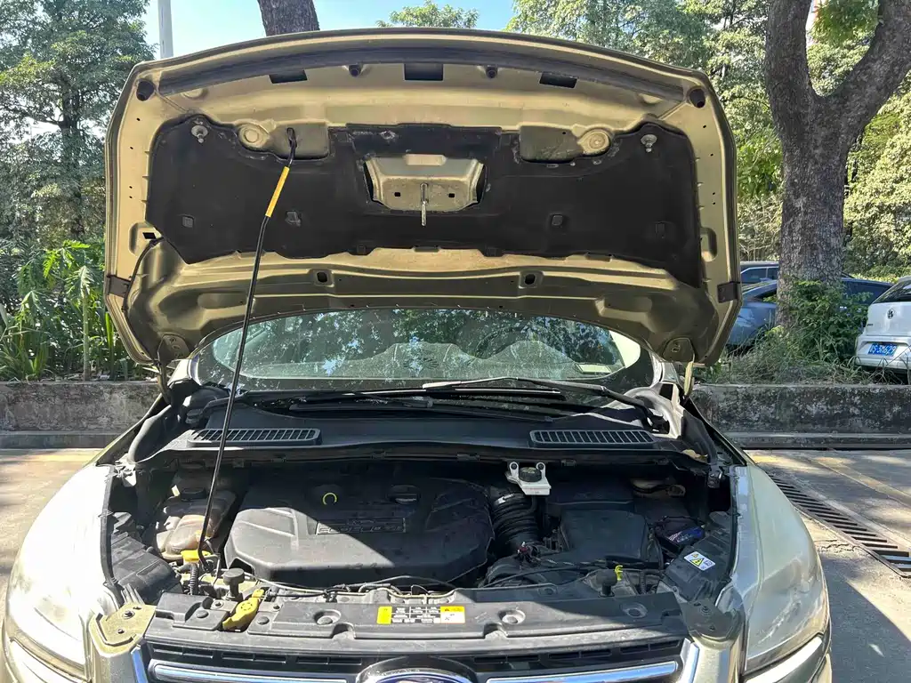 Ford Kuga — миниатюра 18