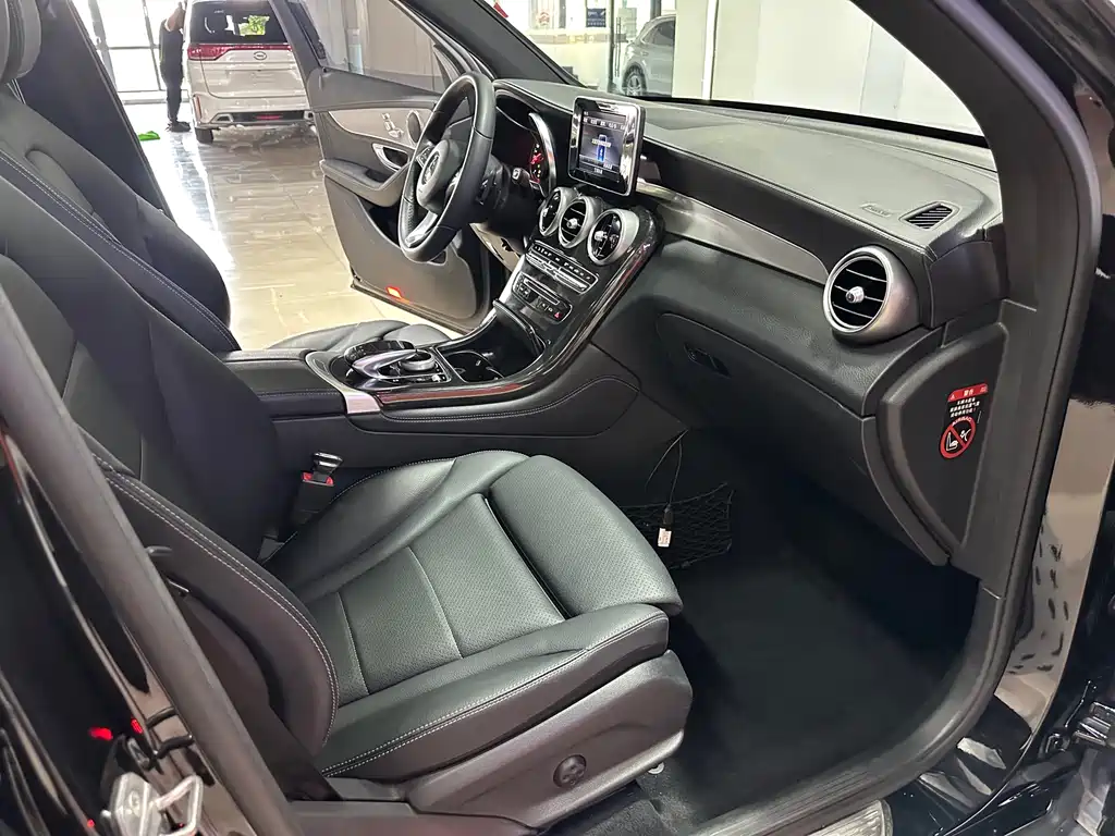 Mercedes-Benz GLC — миниатюра 6