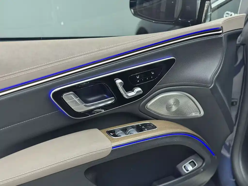 Mercedes-Benz EQS — миниатюра 9