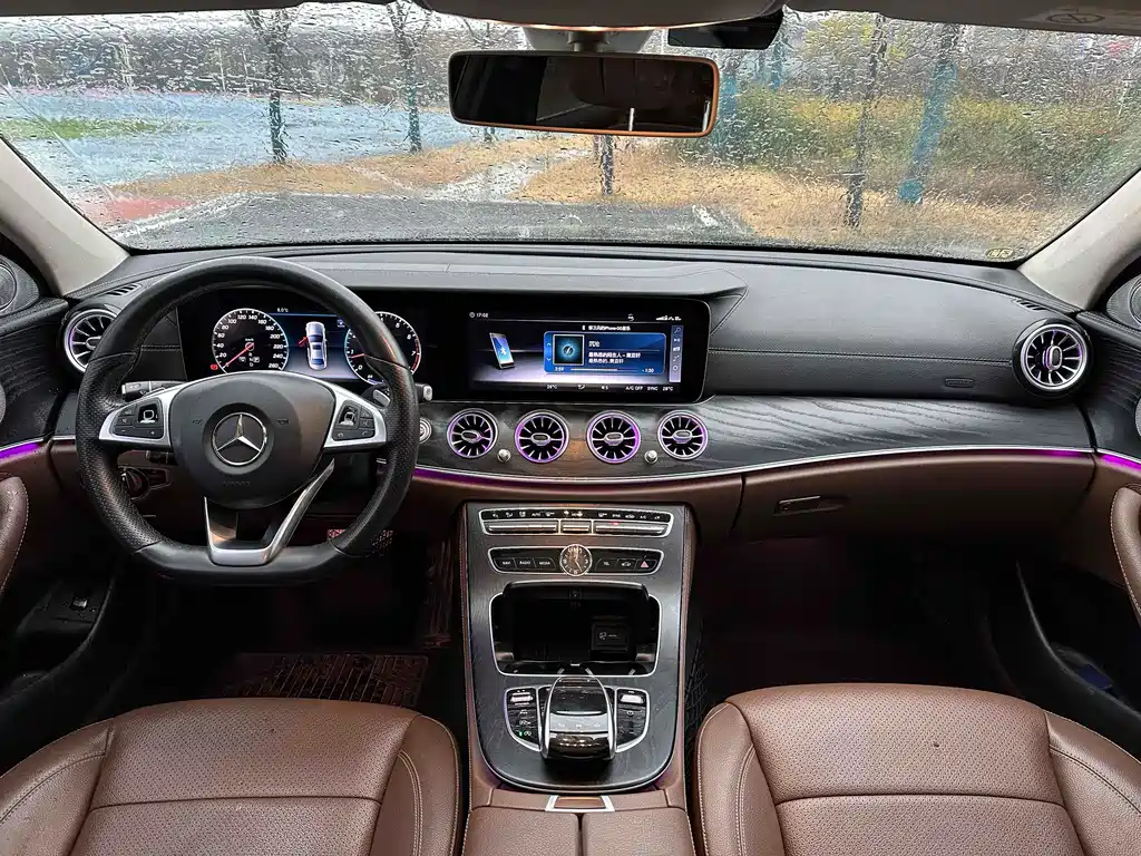 MERCEDES-BENZ E CLASS