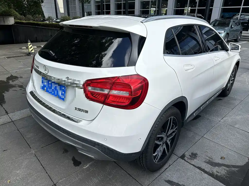 Mercedes-Benz GLA — миниатюра 4