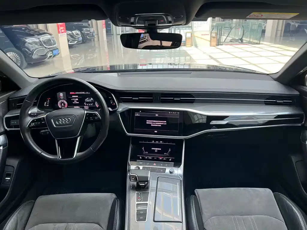 Audi A6L 2022 40 TFSI Luxury