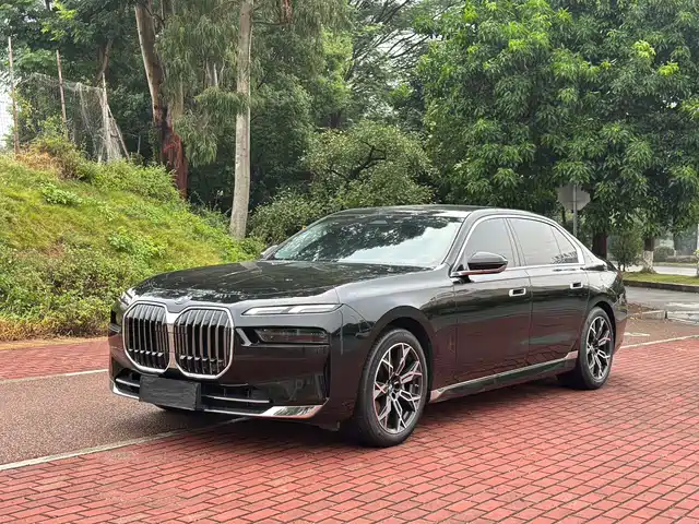 BMW  7 SERIES 2023
