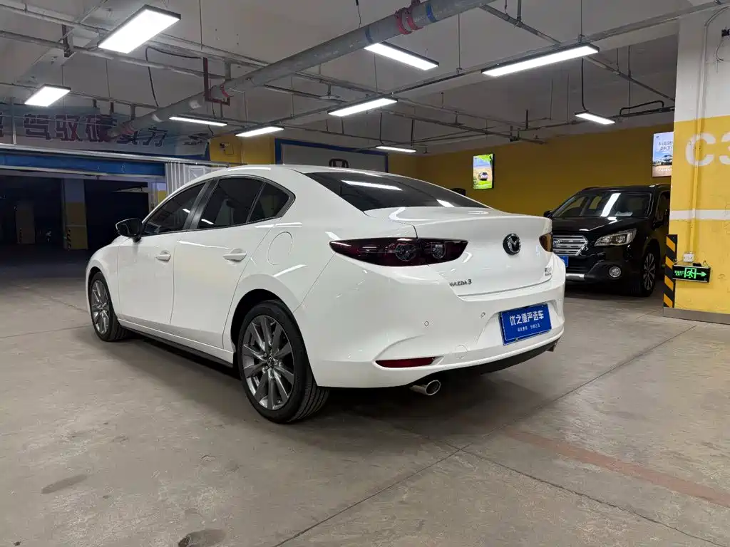 Mazda 3 Axela — миниатюра 6