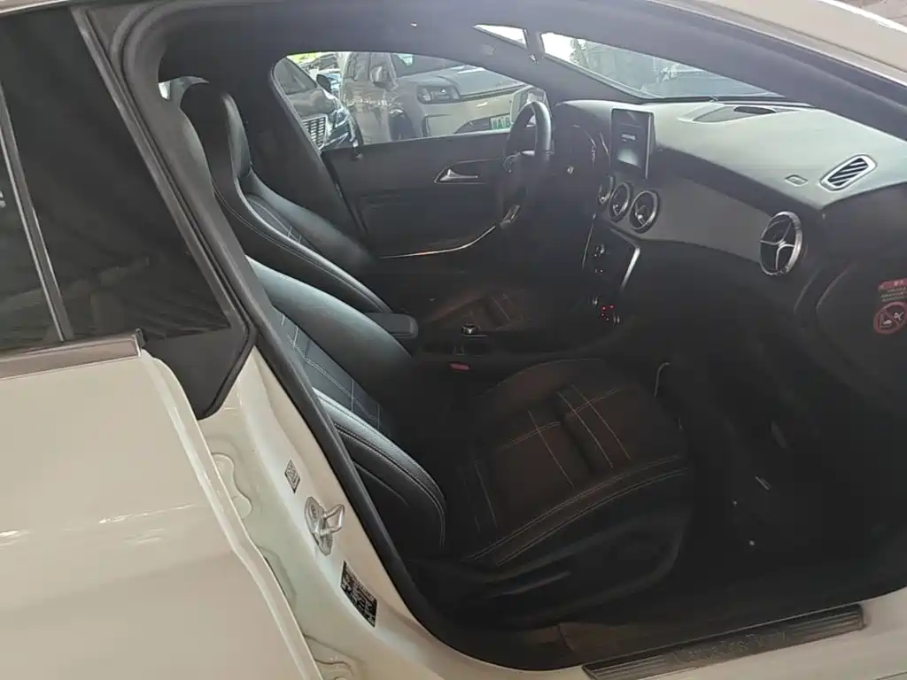 Mercedes-Benz CLA (Import) — миниатюра 25