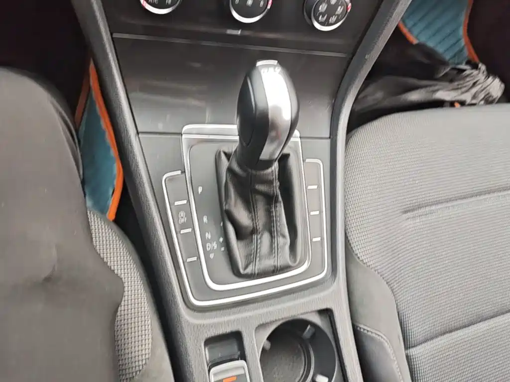 Volkswagen Golf — миниатюра 14