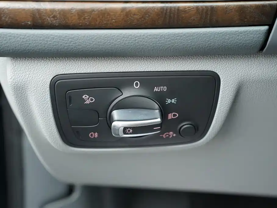 Audi A6L 2012 35 FSI quattro Luxury