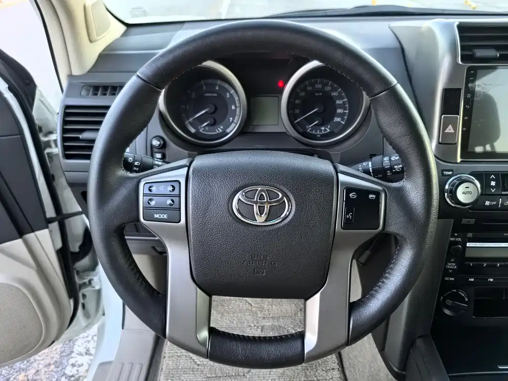 Toyota Prado (Import) — миниатюра 12